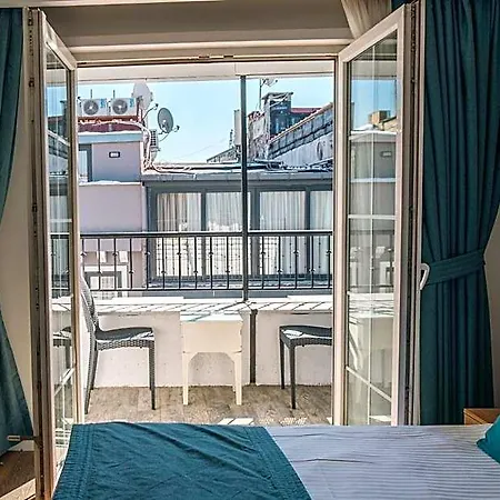 Taksim Santa Lucia Hotel *